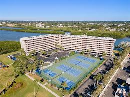 Bay Shores Yacht & Tennis Club