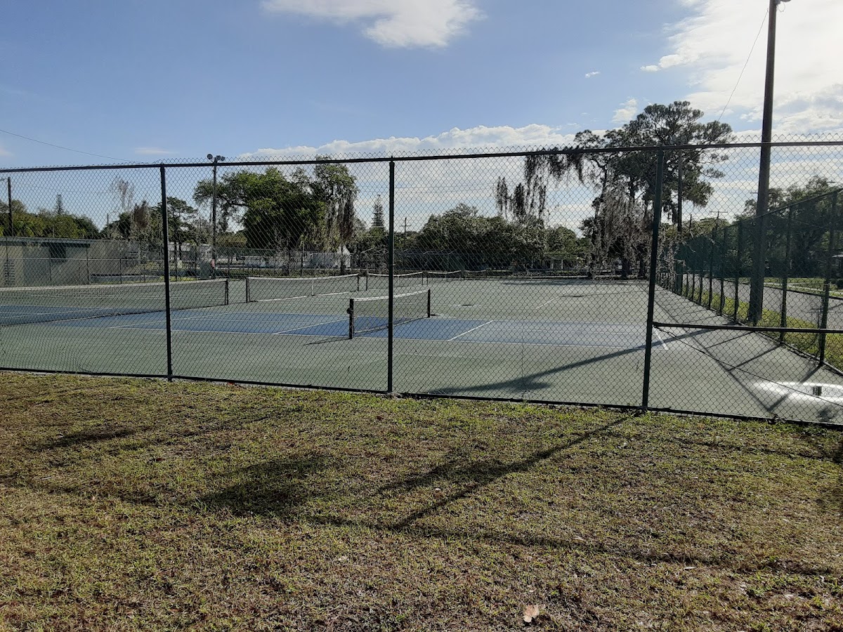17th Ave. W. Park